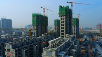 丹河藍灣項目建設穩步推進，多棟住宅樓陸續封頂